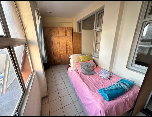 1.5 BEDROOM FLAT FOR SALE IN SOUTH BEACH